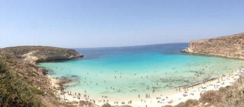 YOGA & MARE …  siamo a Lampedusa … ospiti del …