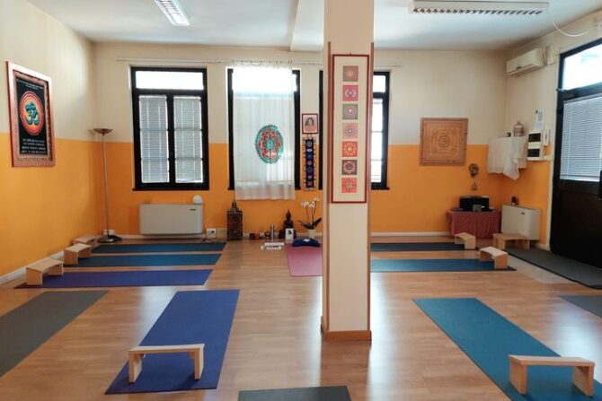 QUESTA SETTIMANA ABBIAMO RIPRESO  I CORSI DI YOGA CON I SEGUENTI ORARI : 

Mattino :  martedi-mercoledi-giovedi-venerdi 
                  dalle 9.30 alle 10.45 

Sera  :        …